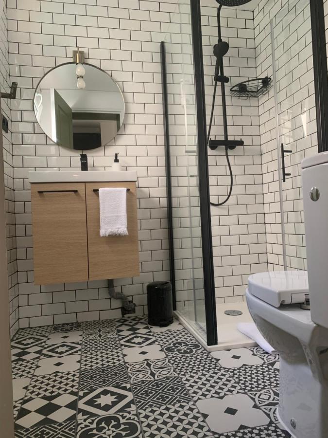 Appart'TERRASSE à 20 min des Champs Élysées Maisons-Laffitte Esterno foto